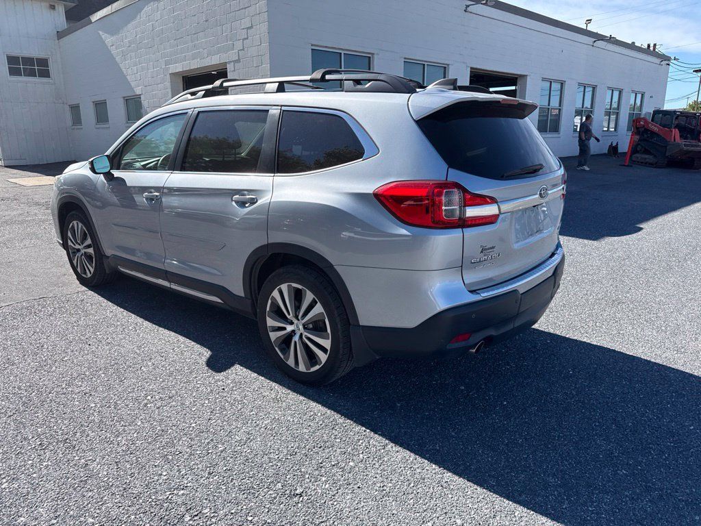 Used 2021 Subaru Ascent Limited w/ Technology Package AWD/4WD image 3