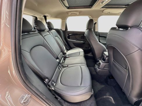 Used 2024 MINI Cooper Countryman S w/ Premium Package FWD image 28