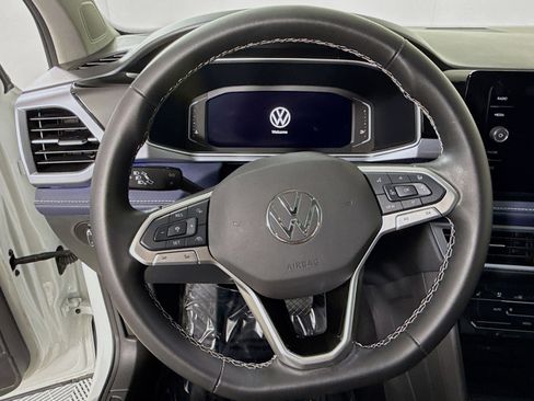 Certified 2025 Volkswagen Taos SEL image 13