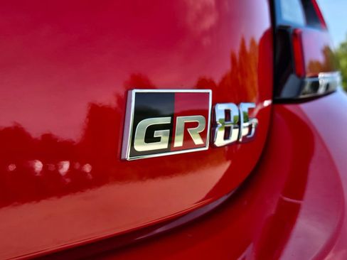 Used 2023 Toyota GR86 Premium w/ ALL Weather Mat Package (TMS) RWD image 28