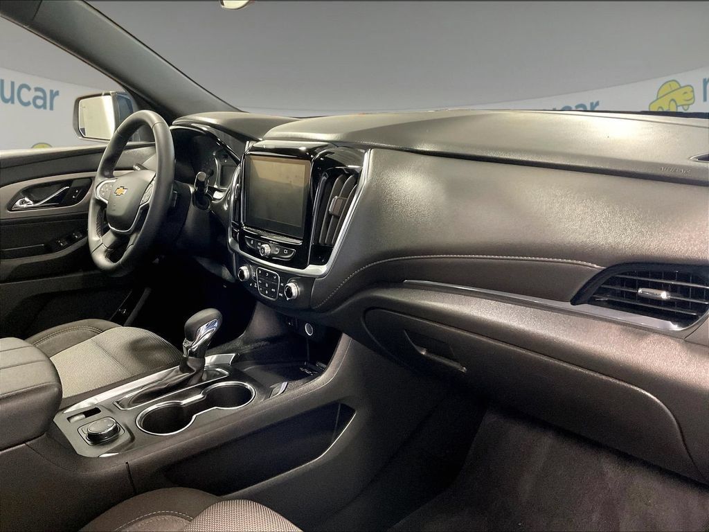 Used 2023 Chevrolet Traverse LT AWD/4WD image 14