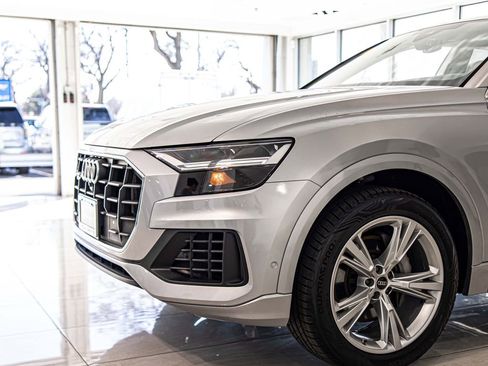 Used 2022 Audi Q8 Premium image 4
