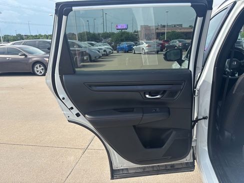 Used 2025 Honda CR-V Sport-L image 38