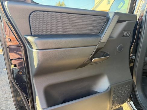 Used 2012 Nissan Titan SV image 12