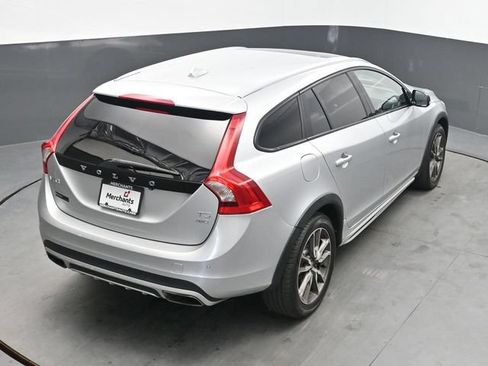 Used 2017 Volvo V60 T5 Cross Country w/ Convenience Package AWD/4WD image 29