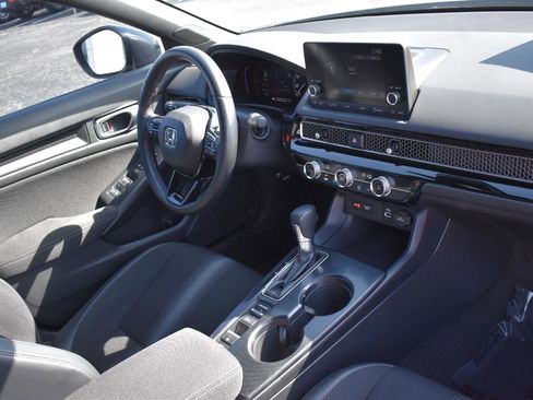 Used 2023 Honda Civic Sport image 11