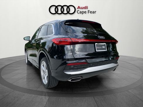 Certified 2025 Audi Q5 Premium Plus AWD/4WD image 3