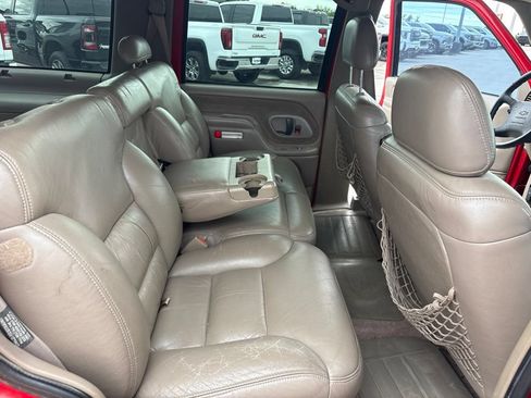 Used 1997 Chevrolet Tahoe 4WD w/ Preferred Equipment Group 3 image 20