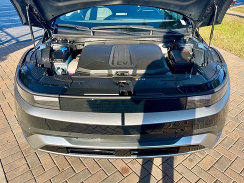 Used 2025 Hyundai Ioniq 5 SEL image 17