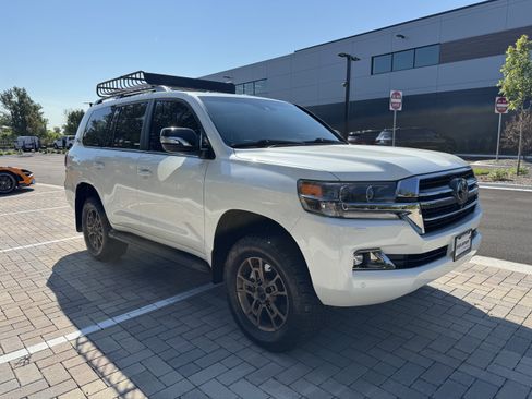 Used 2021 Toyota Land Cruiser Heritage Edition AWD/4WD image 7