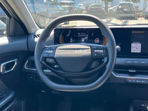 Certified 2025 Kia K4 FWD image 14