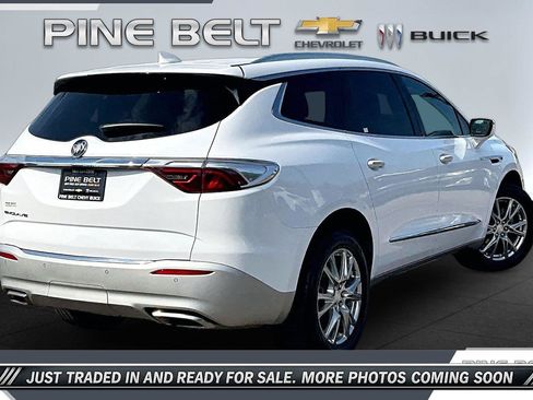 Used 2022 Buick Enclave Premium w/ Experience Buick Package FWD image 11
