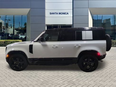 New 2026 Land Rover Defender 110 X-Dynamic SE image 2