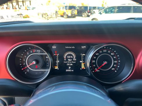 Certified 2022 Jeep Gladiator Rubicon w/ LED Lighting Group image 10