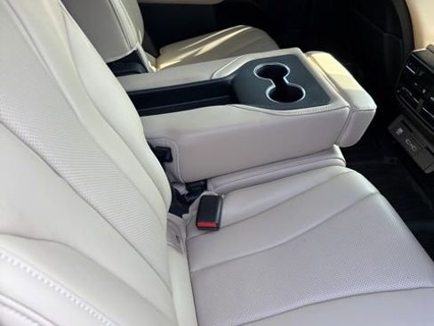 Used 2023 Acura MDX SH-AWD w/ Technology Package image 10