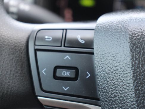 Used 2026 Toyota Camry LE FWD image 22