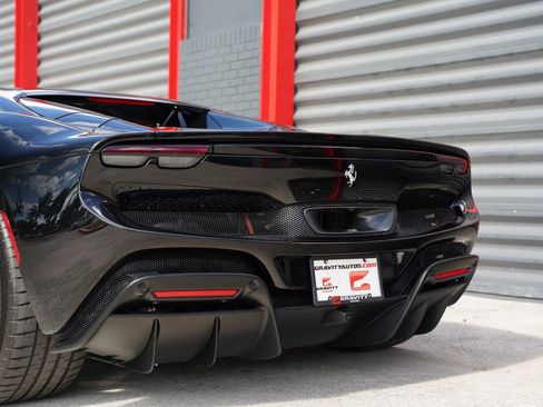 Used 2025 Ferrari 296 GTS RWD image 5