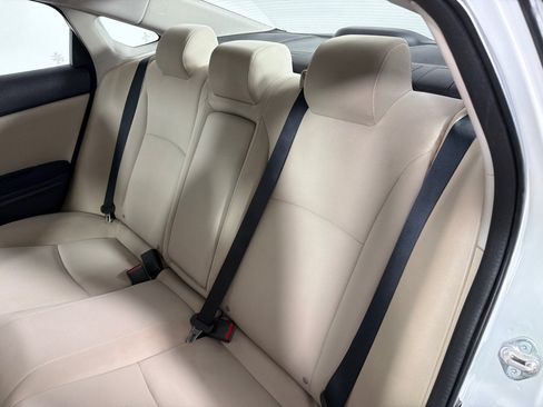 Used 2018 Honda Civic EX image 19