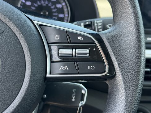 Certified 2024 Kia Forte LXS w/ LXS Technology Package FWD image 19