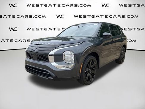 New 2026 Mitsubishi Outlander LE FWD image 1