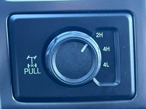 Used 2019 Ford F150 XLT w/ Equipment Group 302A Luxury AWD/4WD image 24