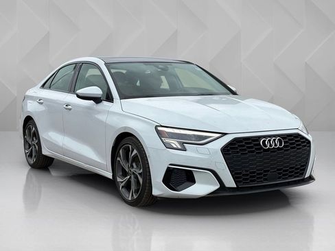 Used 2022 Audi A3 2.0T Premium Plus w/ Premium Plus Package FWD image 3