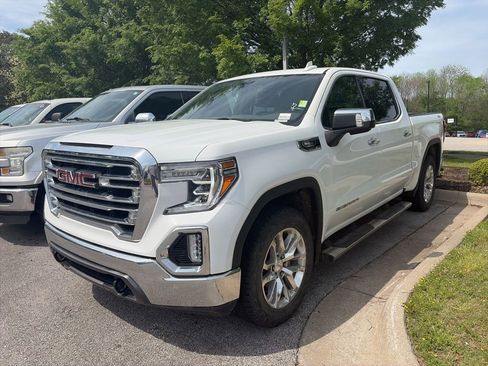 Used 2021 GMC Sierra 1500 SLT w/ X31 Off-Road Package AWD/4WD image 3
