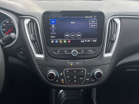 Used 2023 Chevrolet Malibu LT image 18