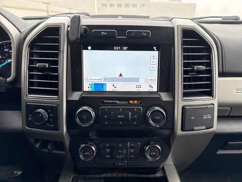 Used 2019 Ford F250 Lariat w/ Chrome Package image 5