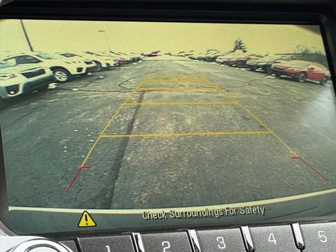 Used 2016 Chevrolet Equinox LT w/ Convenience Package image 16