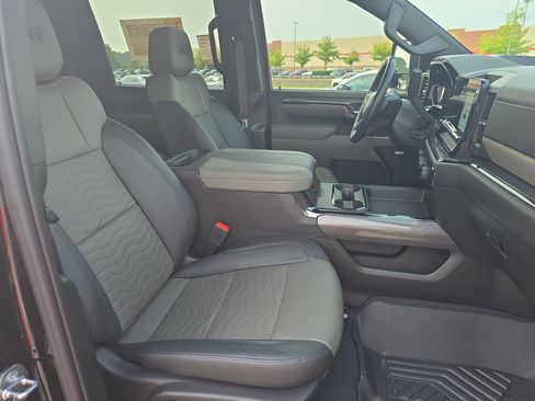 Used 2024 Chevrolet Silverado 2500 ZR2 w/ ZR2 Bison Edition AWD/4WD image 10