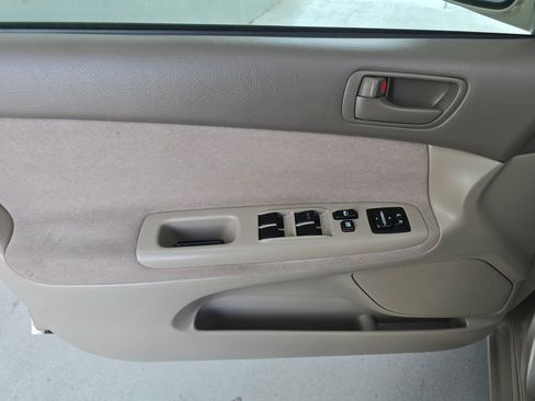 Used 2002 Toyota Camry LE image 15