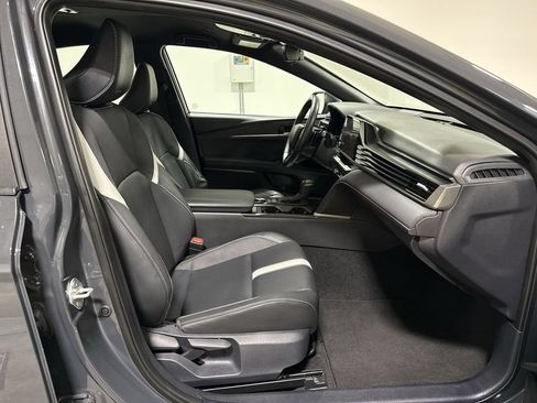 Used 2025 Toyota Camry SE FWD image 21
