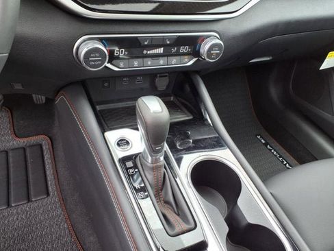 New 2025 Nissan Altima 2.5 SR w/ SR Premium Package image 10