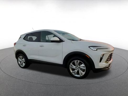 Used 2025 Buick Encore GX Preferred image 2