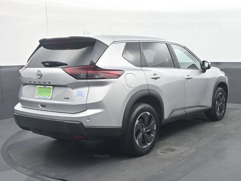 Used 2025 Nissan Rogue SV AWD/4WD image 7