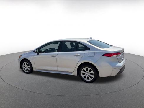 Used 2025 Toyota Corolla LE FWD image 10