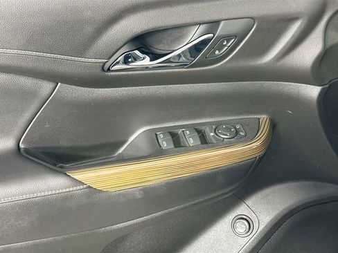 Used 2021 GMC Acadia SLE AWD/4WD image 24