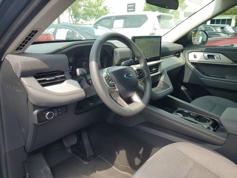 Used 2026 Ford Explorer Active RWD image 19