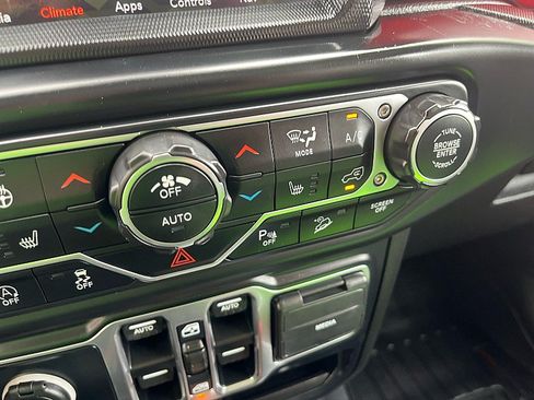 Used 2019 Jeep Wrangler Unlimited Rubicon AWD/4WD image 27
