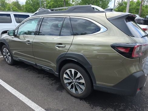 Used 2025 Subaru Outback Touring XT w/ Tech Package 3 AWD/4WD image 8