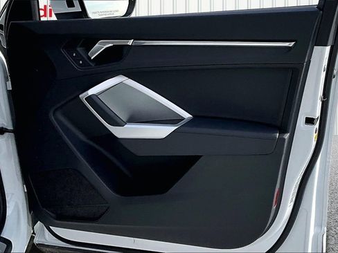 Used 2024 Audi Q3 2.0T Premium Plus w/ Premium Plus Package image 28