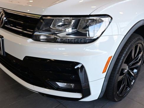 Used 2021 Volkswagen Tiguan SE R-Line image 9