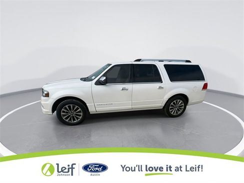 Used 2017 Lincoln Navigator L Select image 6