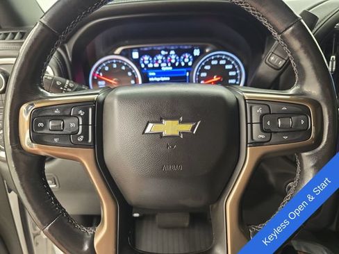 Used 2020 Chevrolet Silverado 1500 High Country w/ Technology Package AWD/4WD image 29