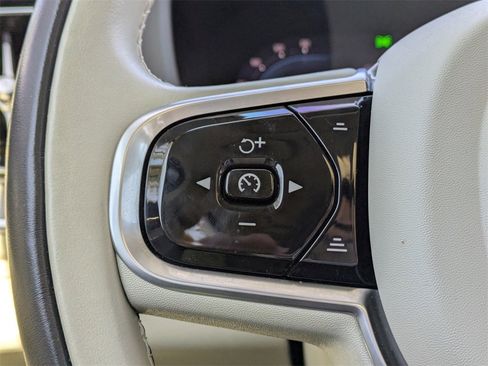 Certified 2023 Volvo XC60 B5 Ultimate image 35