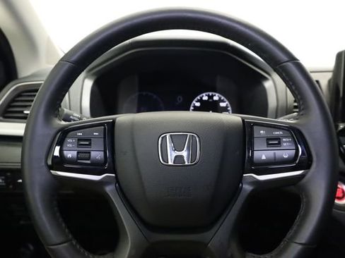 Used 2025 Honda Odyssey EX-L image 18