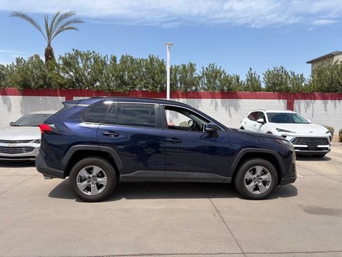 Used 2025 Toyota RAV4 XLE FWD image 3