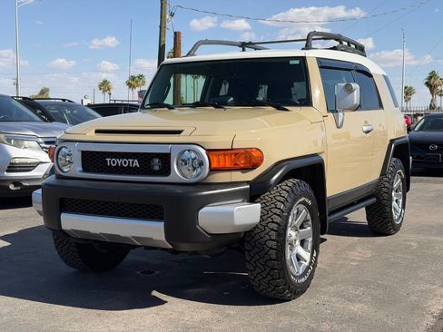 Used 2014 Toyota FJ Cruiser 4WD w/ Upgrade Package image 1