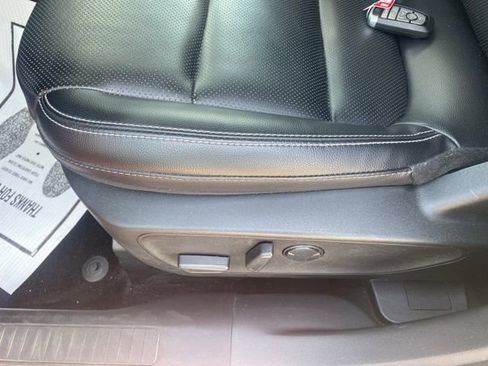 Used 2022 Ford Escape SEL image 18